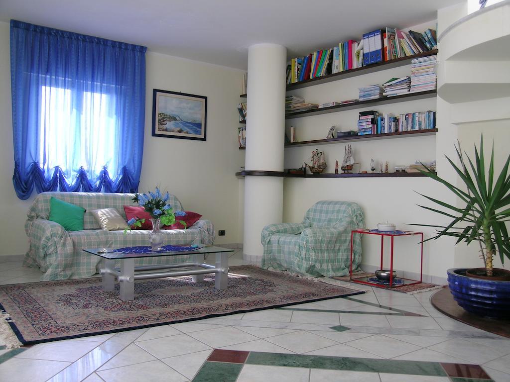 Villa Acquamarina Calasetta Buitenkant foto