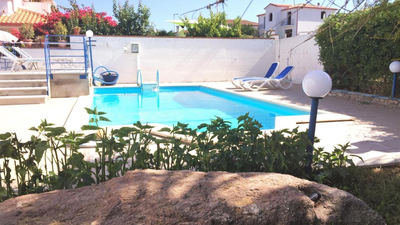 Villa Acquamarina Calasetta Buitenkant foto
