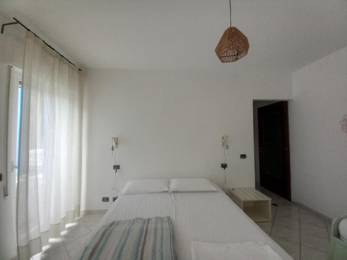 Villa Acquamarina Calasetta Buitenkant foto