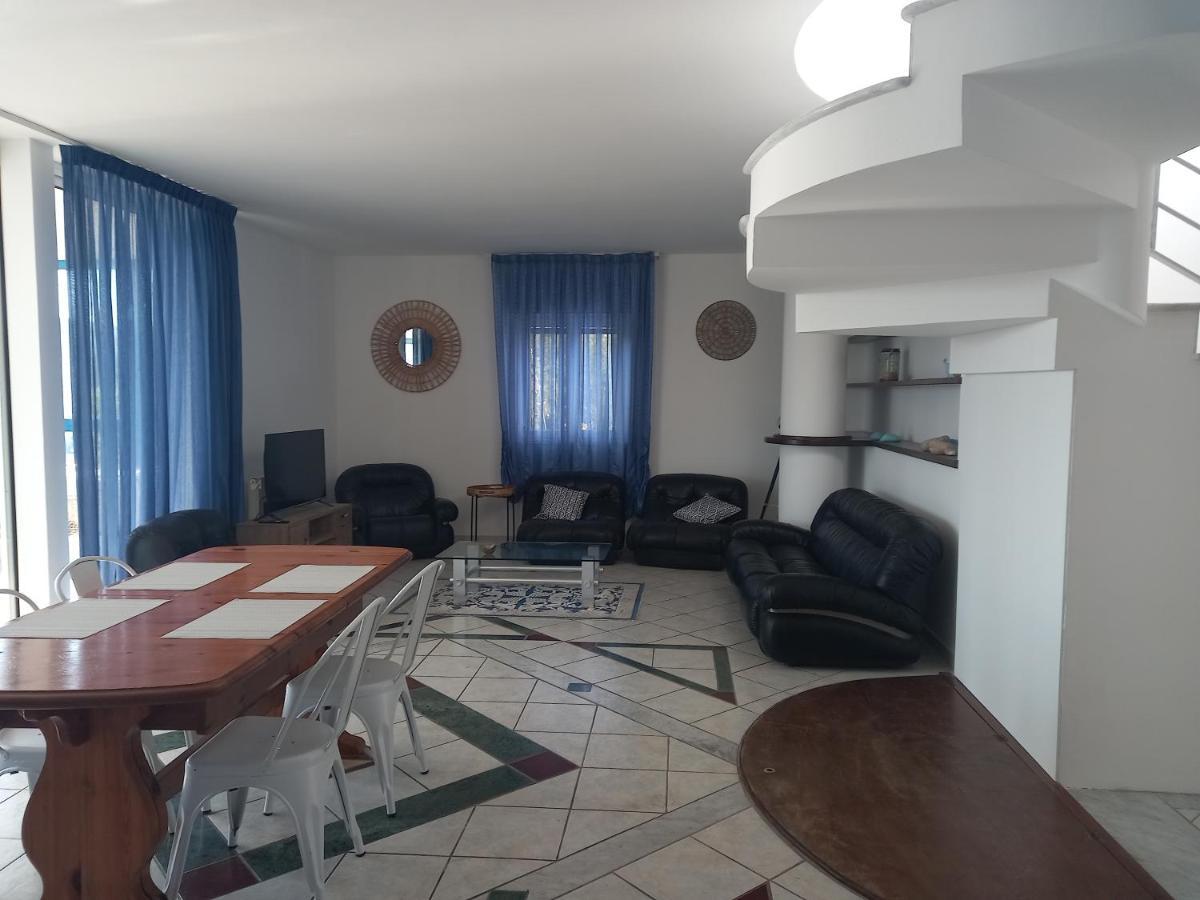 Villa Acquamarina Calasetta Buitenkant foto